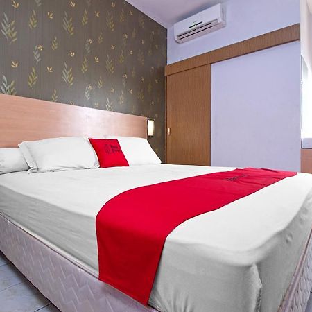 Reddoorz Syariah Near Btc Fashion Mall Бандунг Экстерьер фото