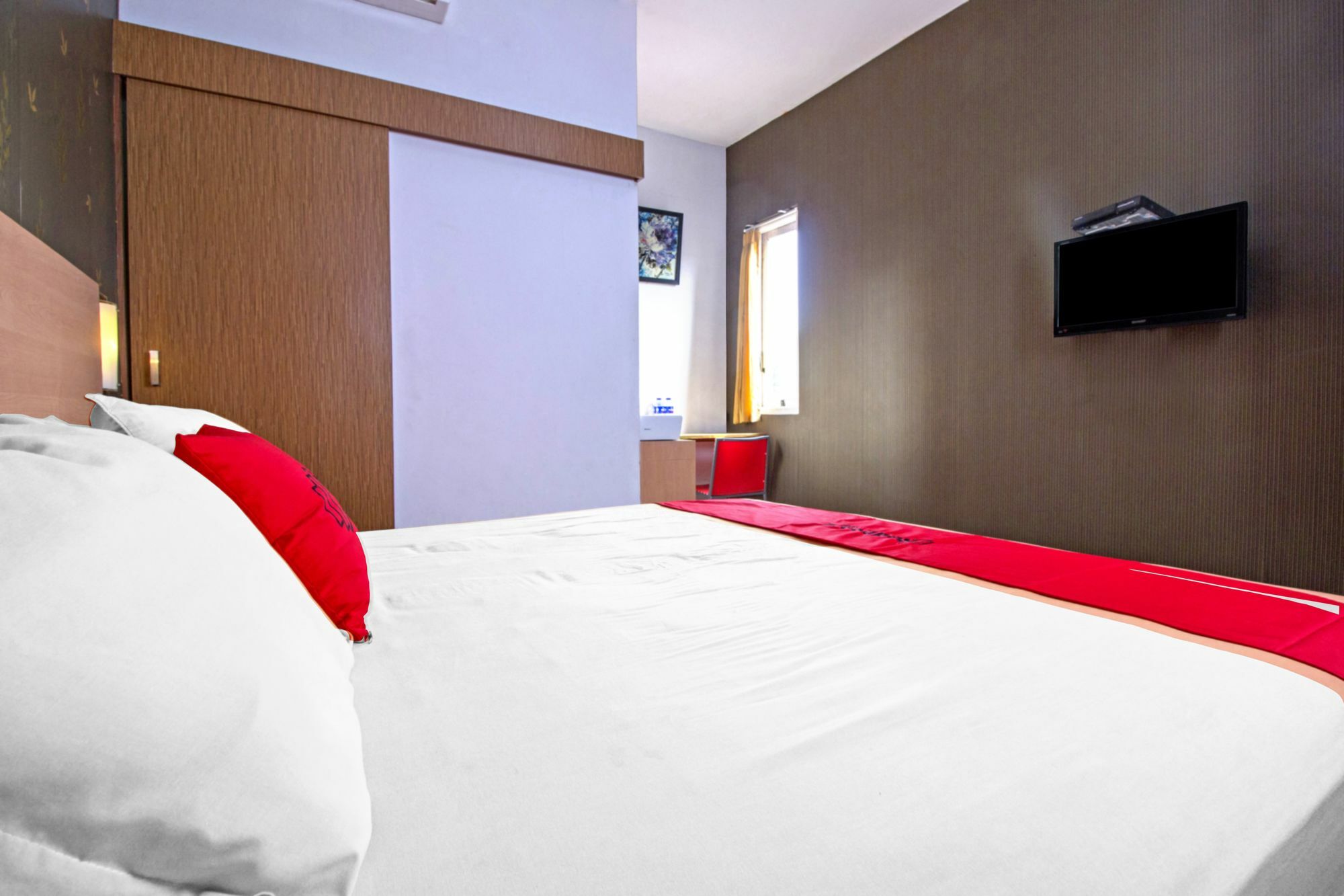 Reddoorz Syariah Near Btc Fashion Mall Бандунг Экстерьер фото