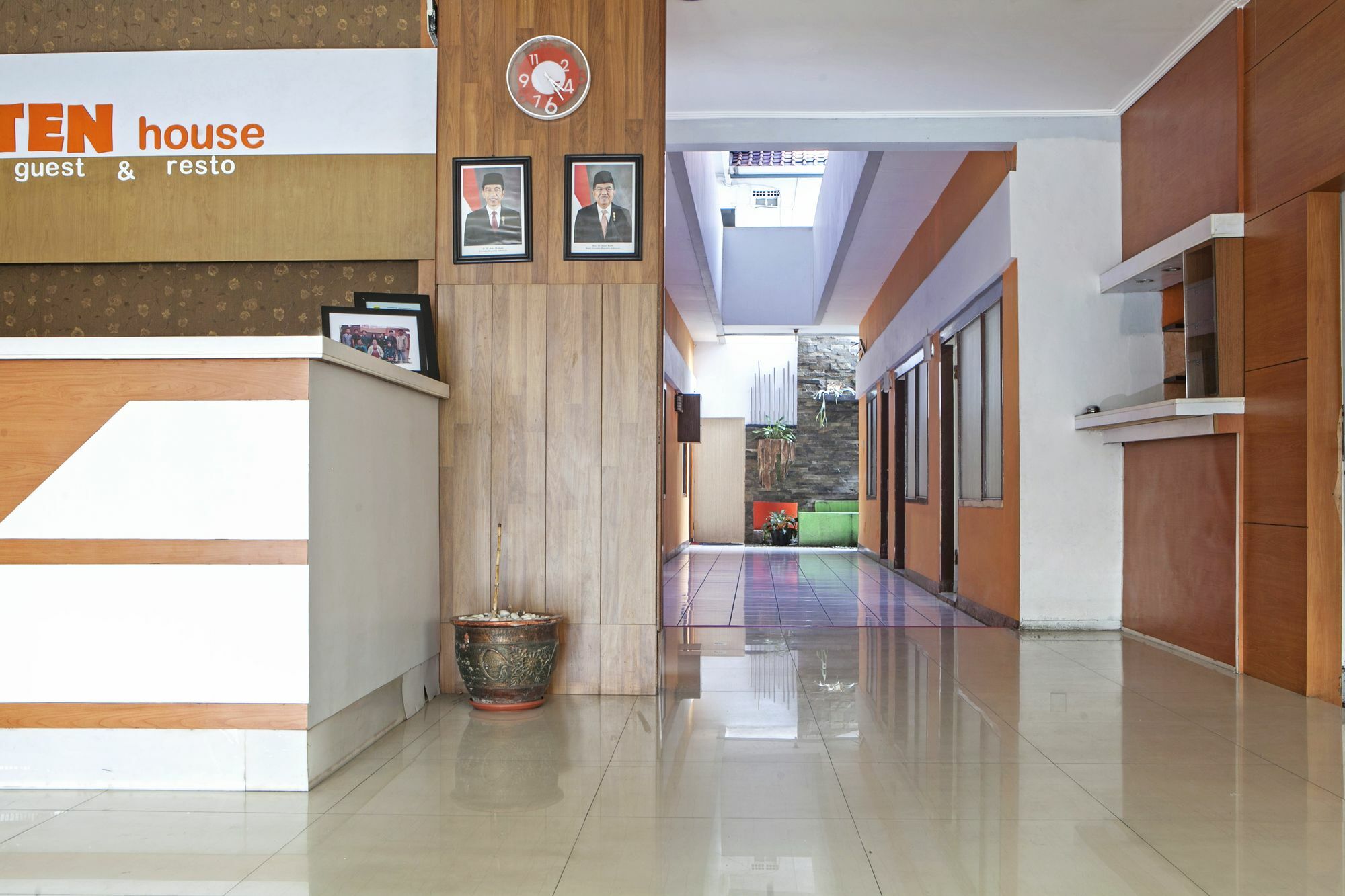 Reddoorz Syariah Near Btc Fashion Mall Бандунг Экстерьер фото
